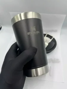 Copo Térmico Inox Stanley com Tampa e Abridor De Garrafas 473ml